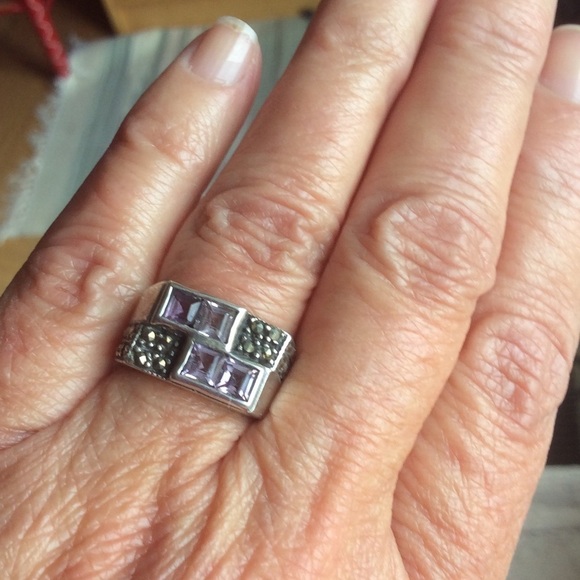 Unique Sterling Silver Ring - Picture 2 of 2